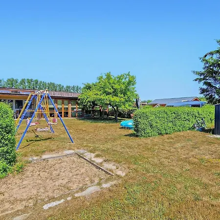 Holiday home Doppelhaushaelfte Blankensee
