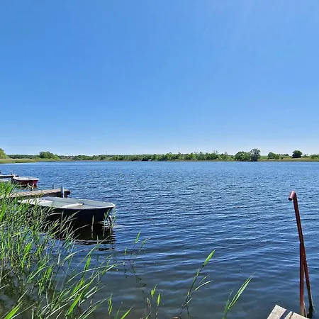 Holiday home Doppelhaushaelfte Blankensee Wanzka